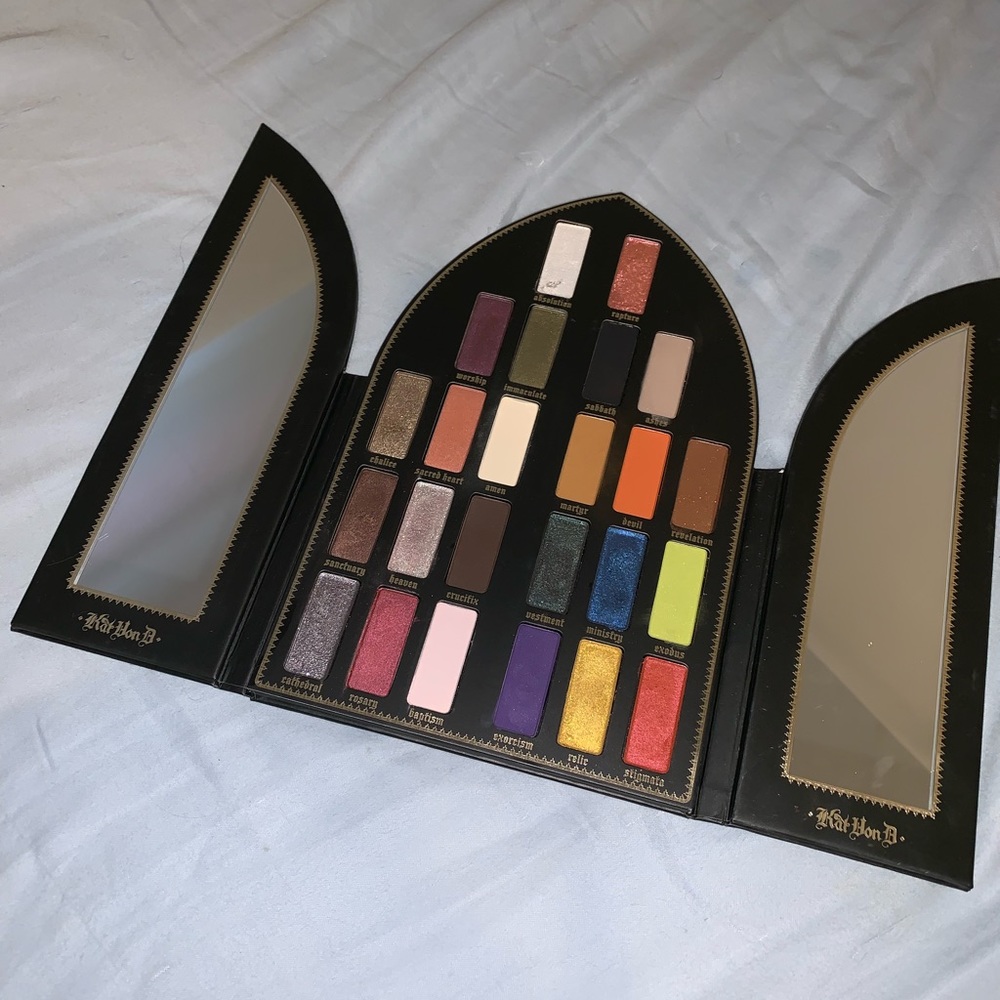 Kay Von D Saint and Sinner Palette